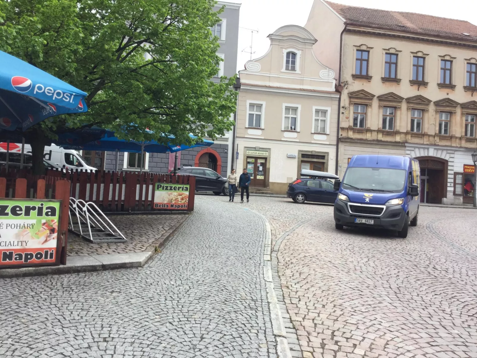 Wohnung auf einem eingezäunten Grundstück-Buiten
