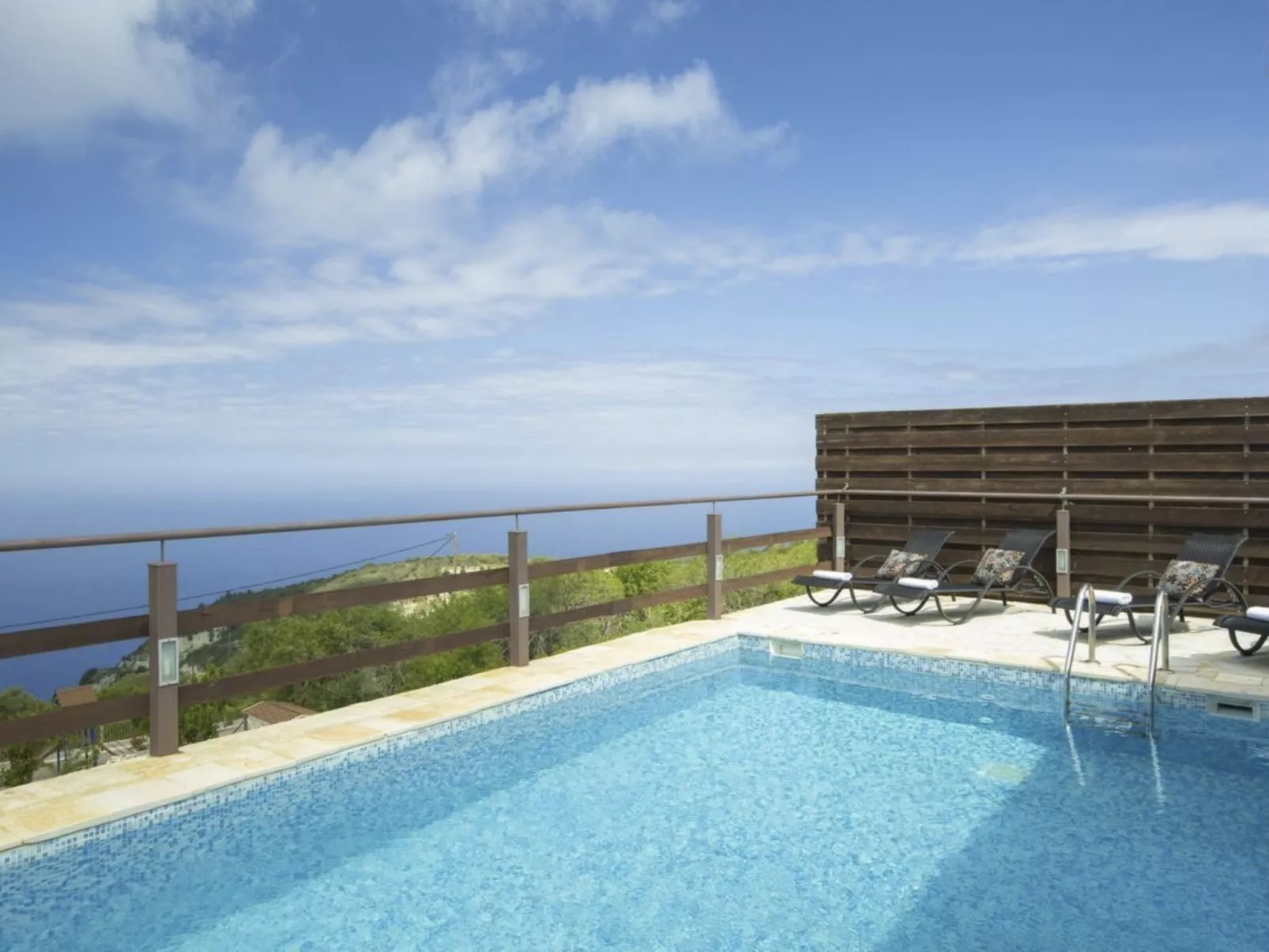 Schönes Haus in Apollonii mit privatem Pool-Buiten