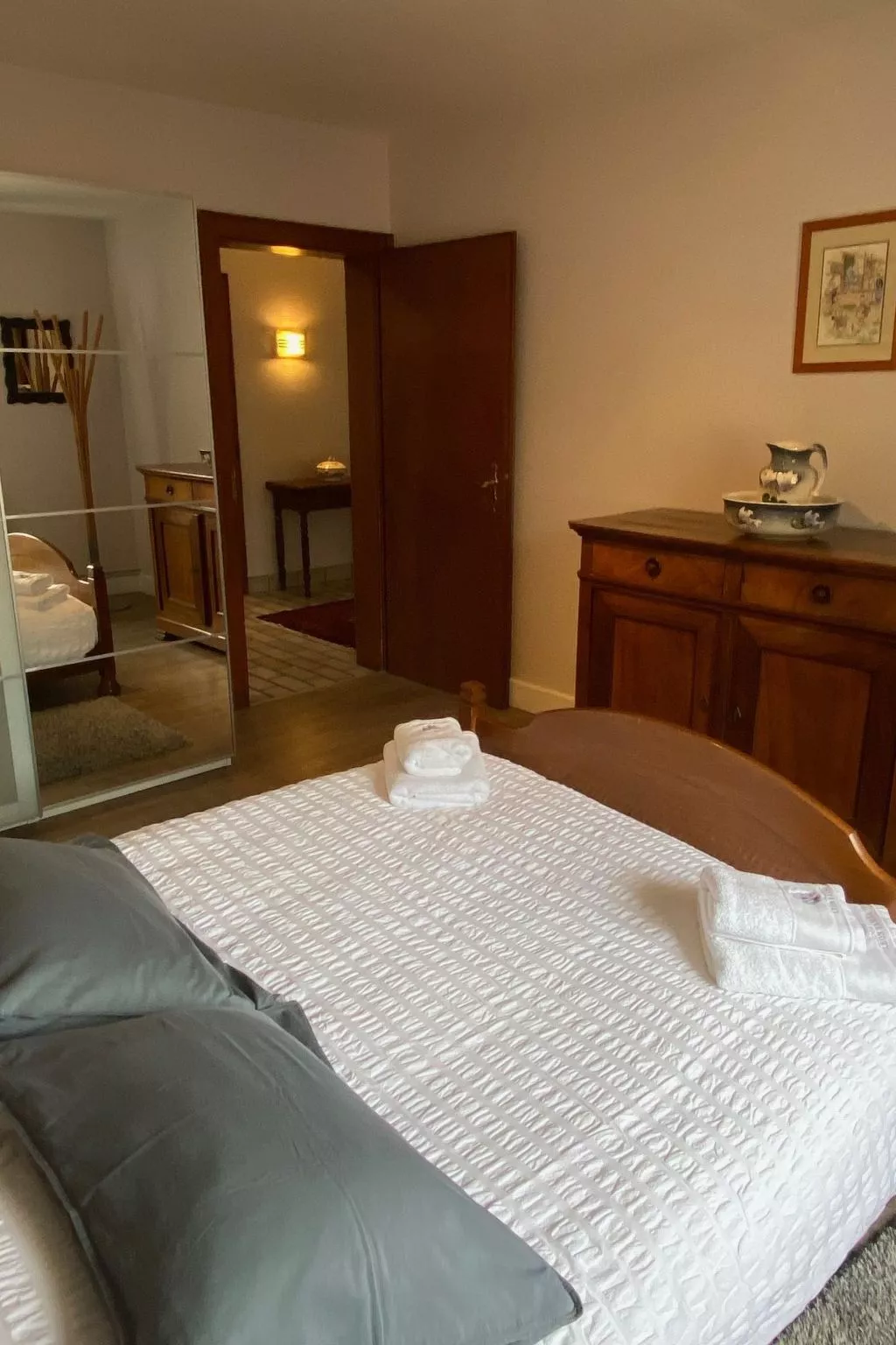 Große Ferienwohnung Gite mit Terrasse-Image-tags.info