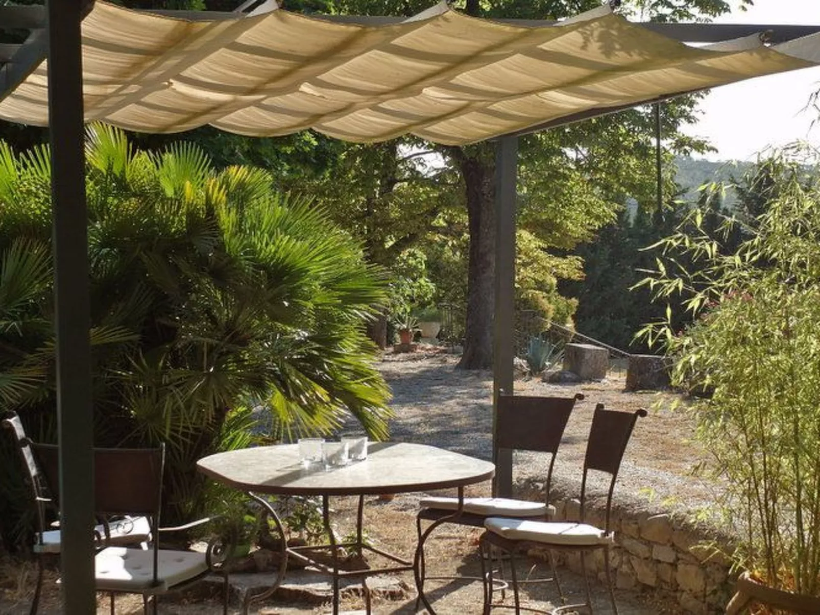 Domäne "Suite Luna" mit Infinity-Pool-Image-tags.info