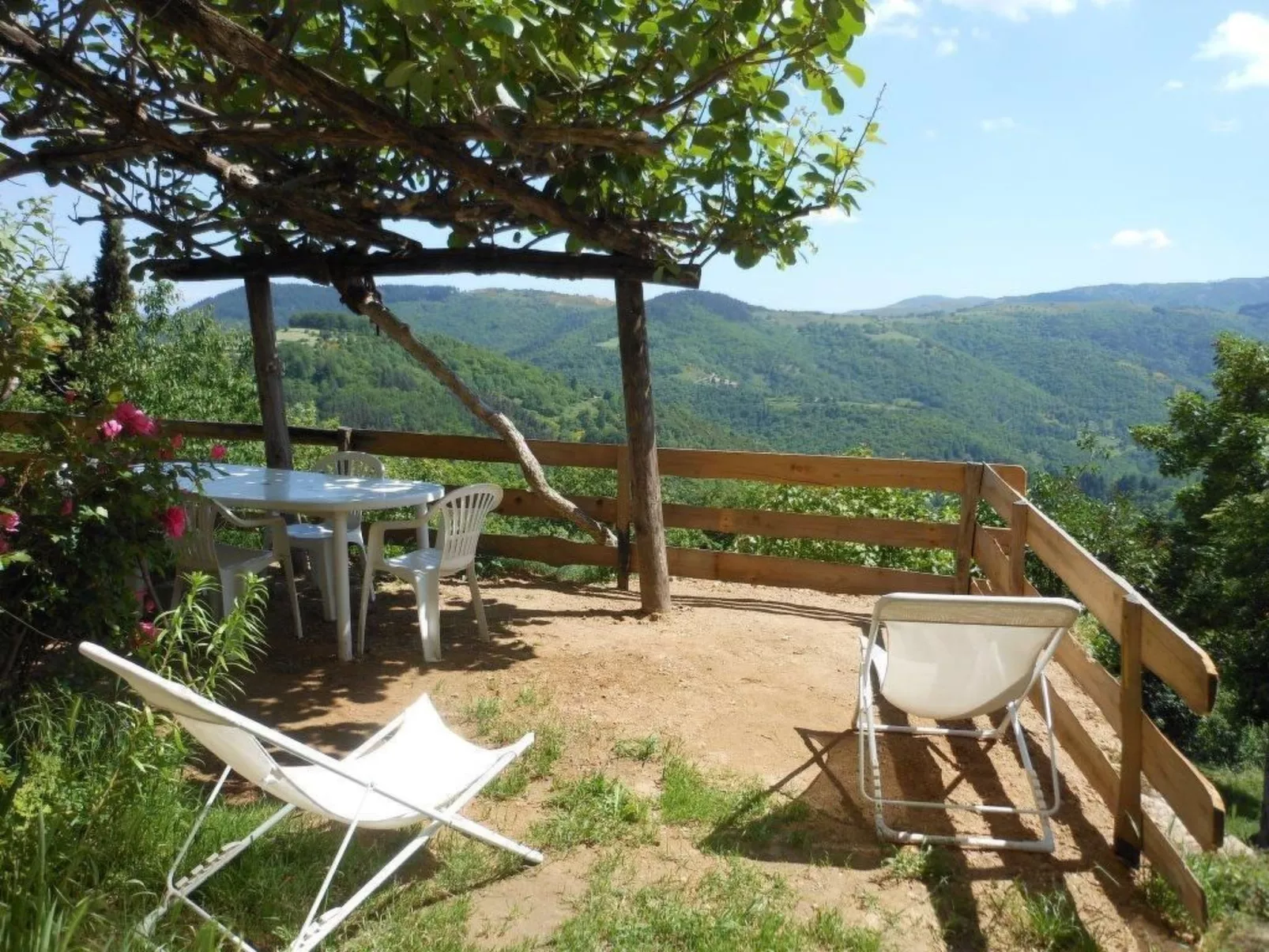 Gîte de Chapelèche Les Châtaigniers für 7 Pers.-Buiten