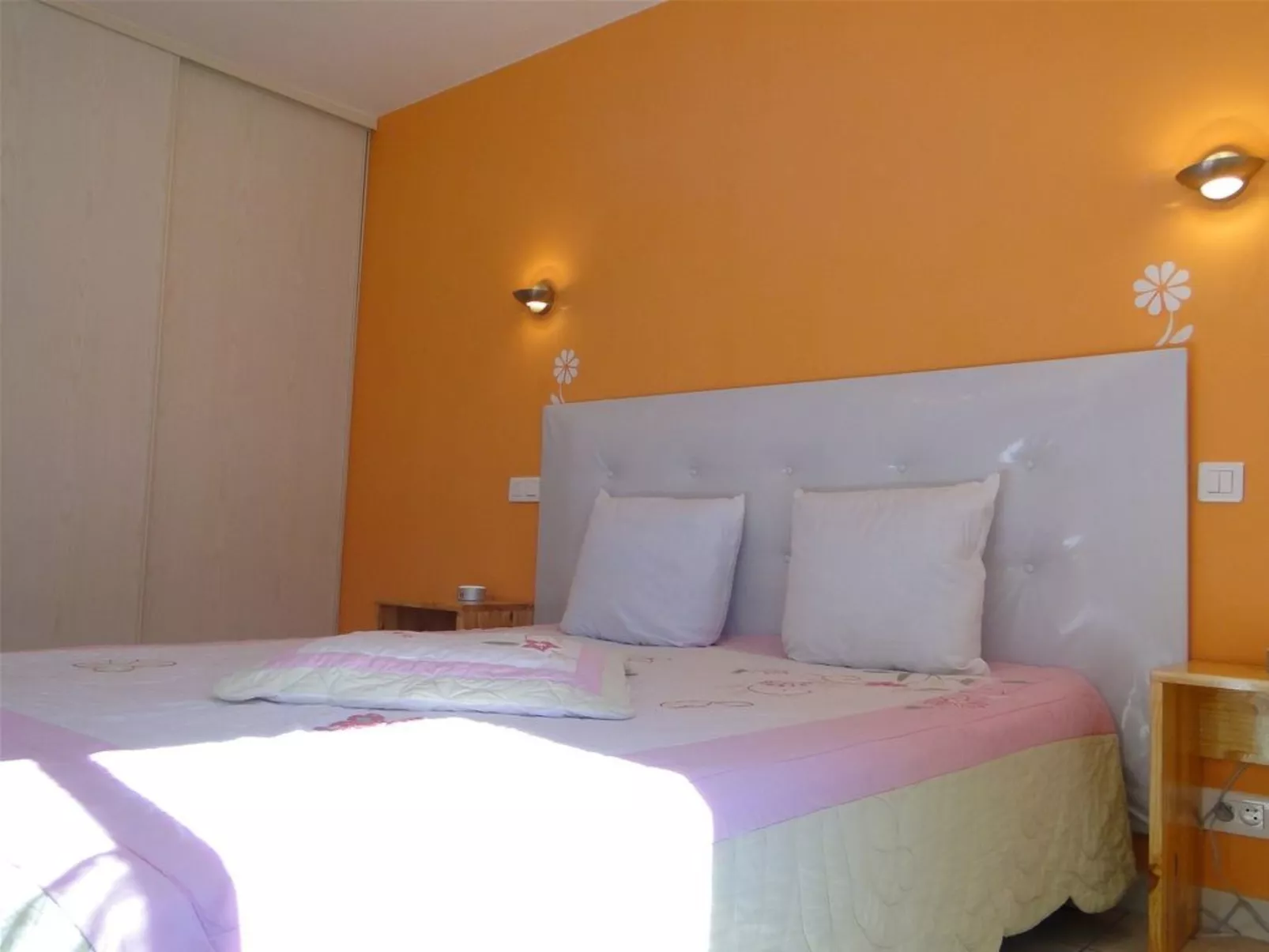 Saine Montagne du Jura mit Spa Sauna Fluss-Image-tags.info