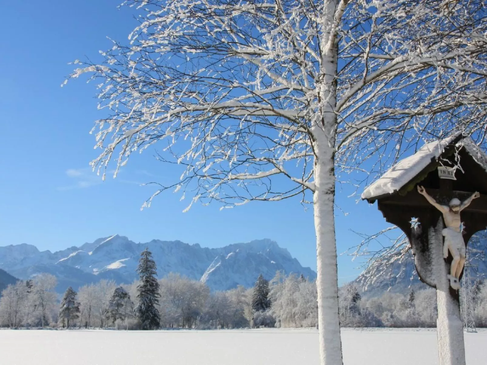 Fewo Zugspitze-Buiten
