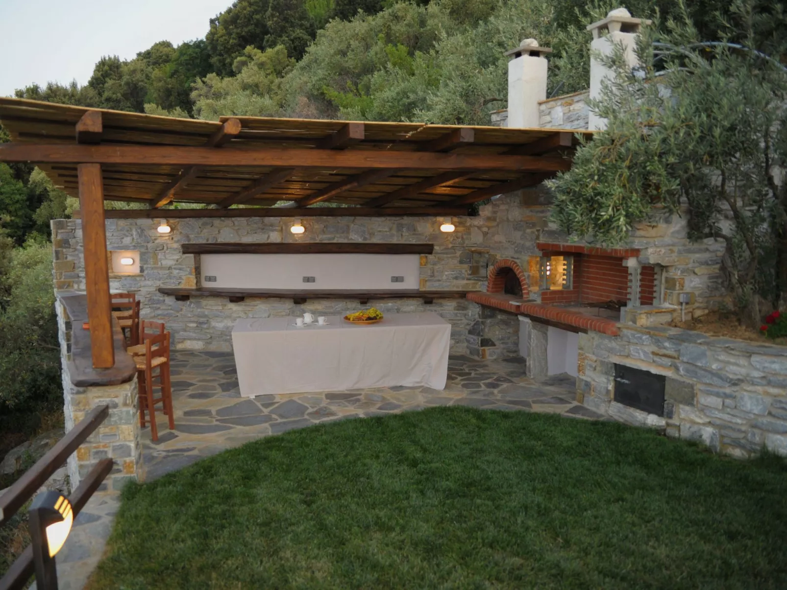 Anwesen mit eigenem Jacuzzi-Buiten