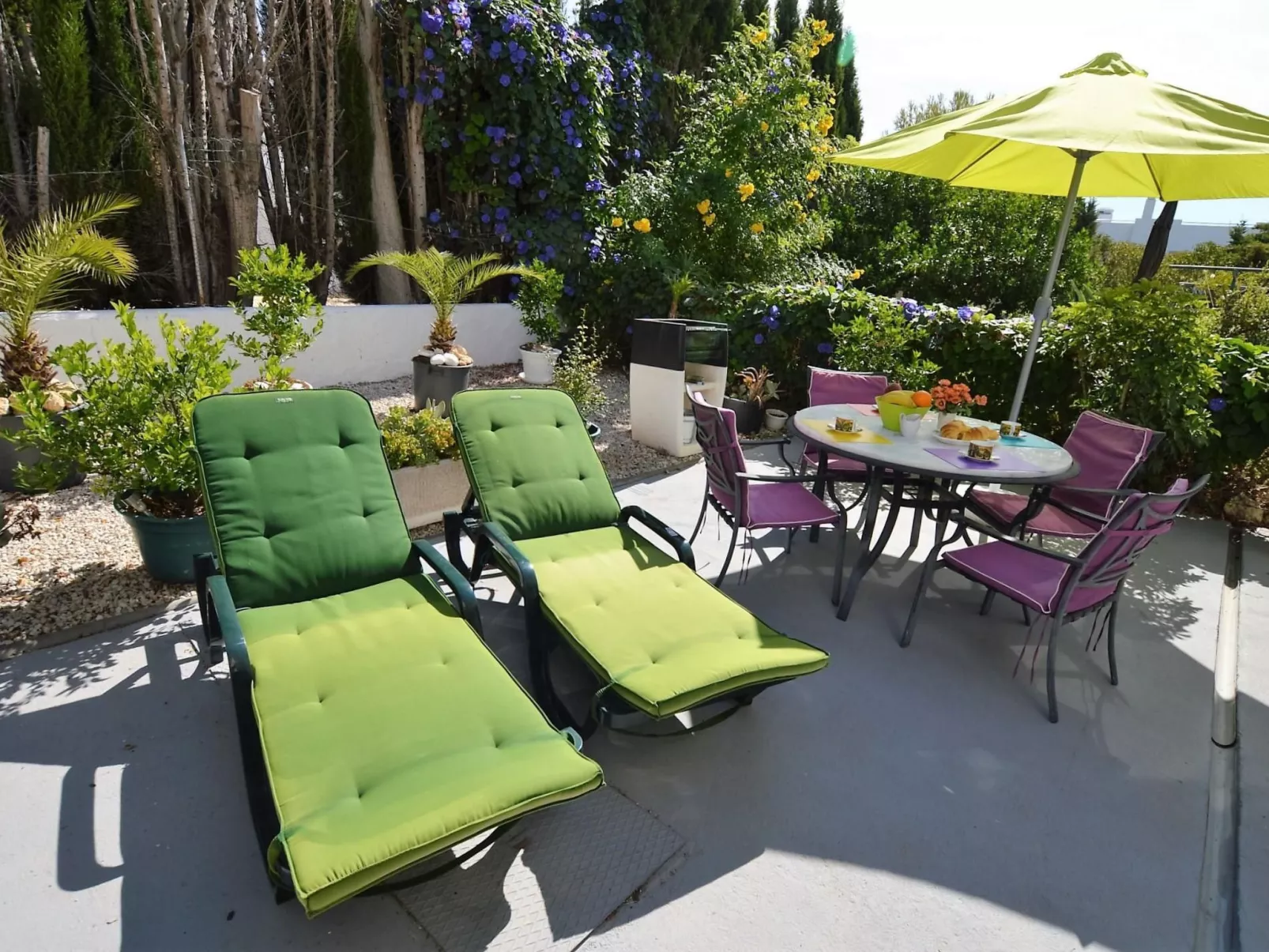 Wohnung mit Blick auf das Wasser - Buiten