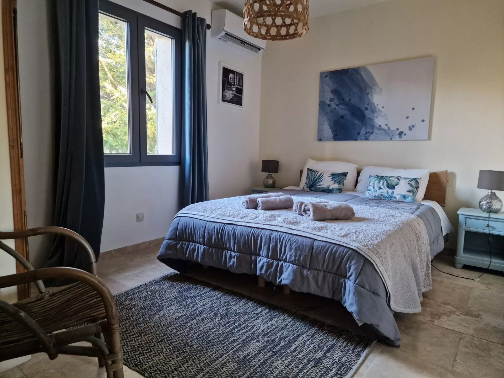 Klimatisiertes Mas Les Heures Bleues mit Pool - Binnen