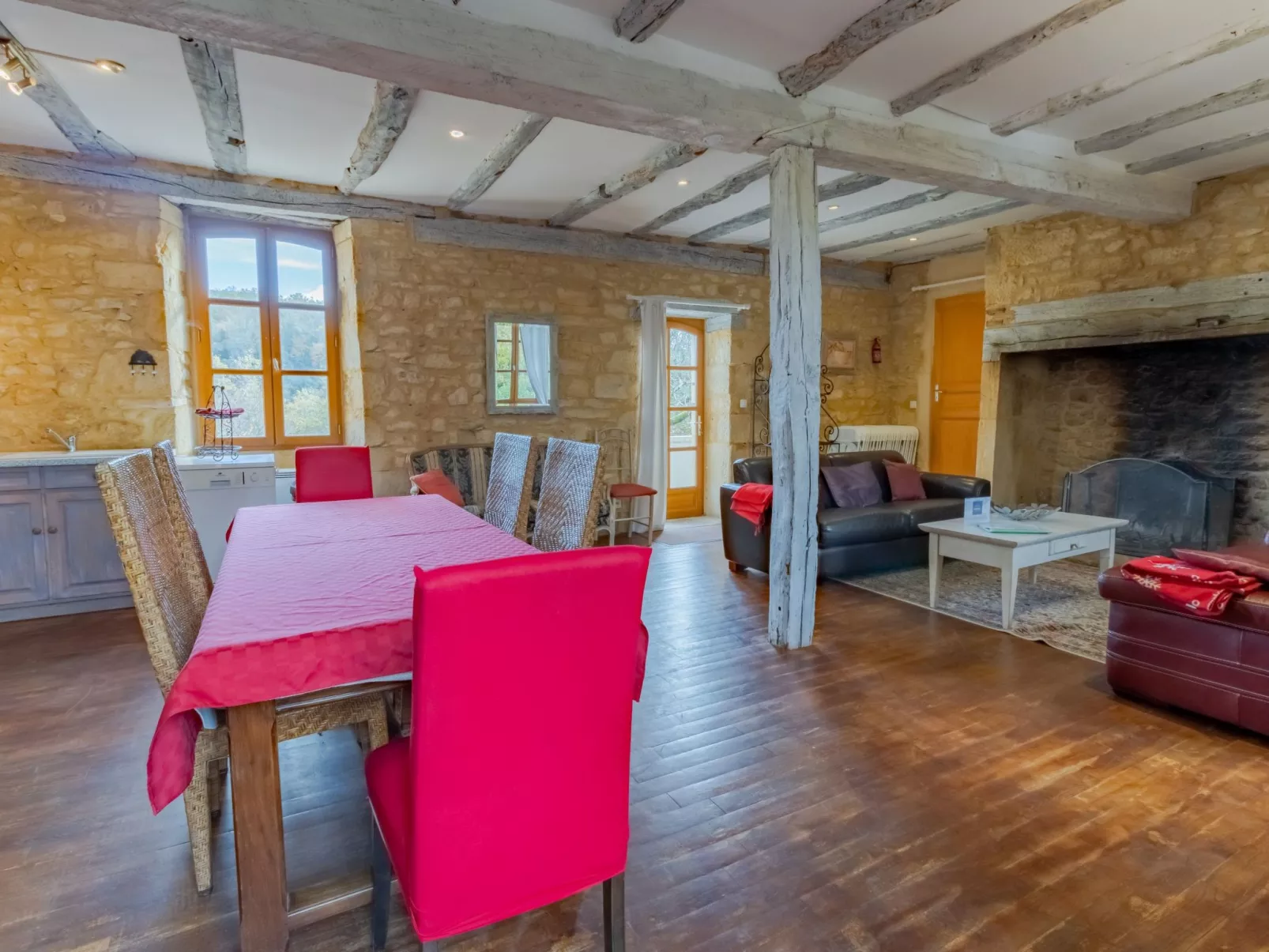 Monfort in Sainte-Mondane-Binnen