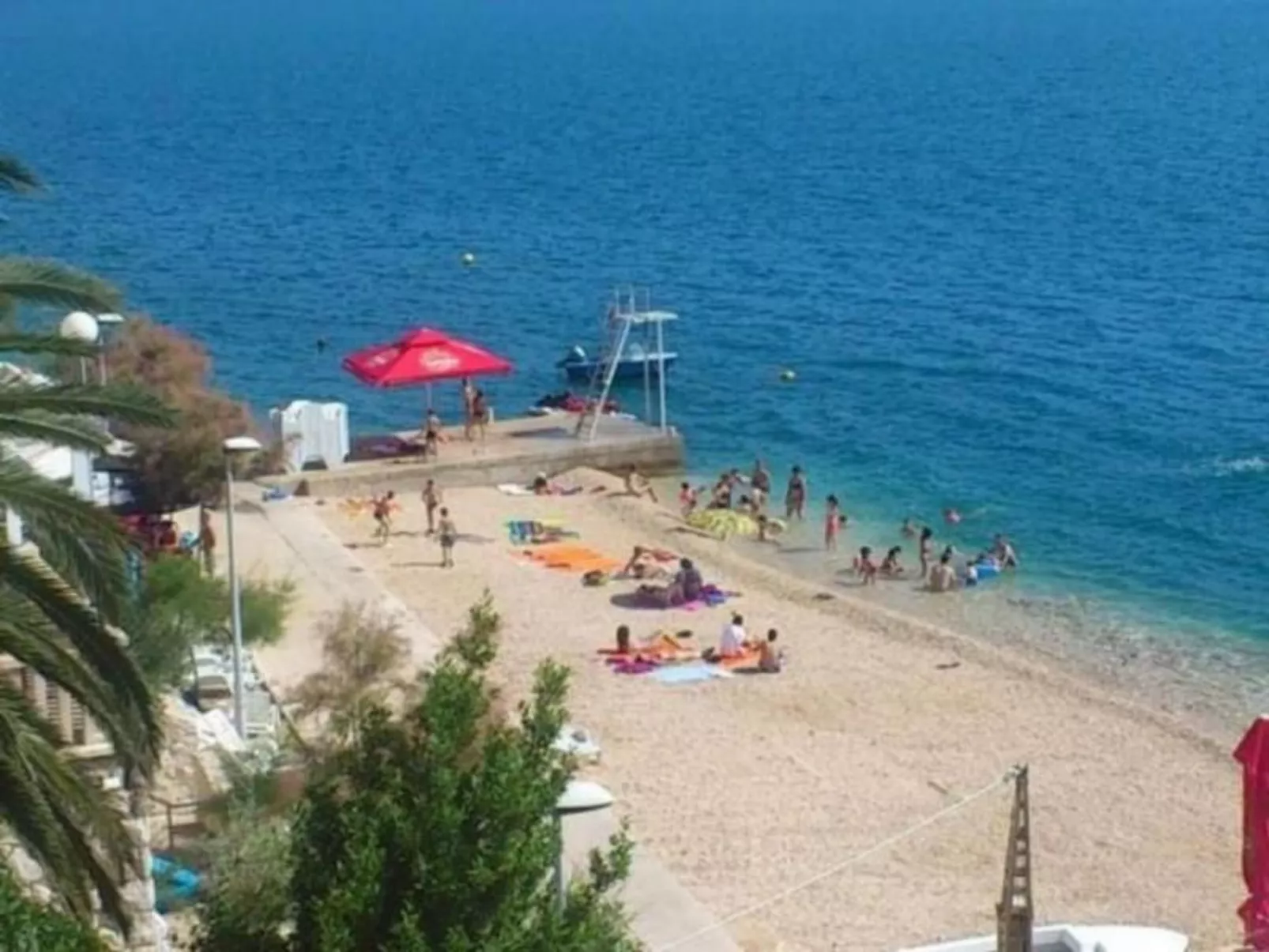 Angenehme Wohnung in Komarna mit privatem Parkplatz-Buiten