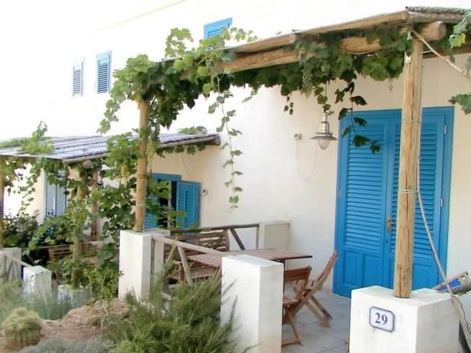 Wohnung in Marettimo mit Terrasse, gemeinsamem Pool und Garten-Buiten