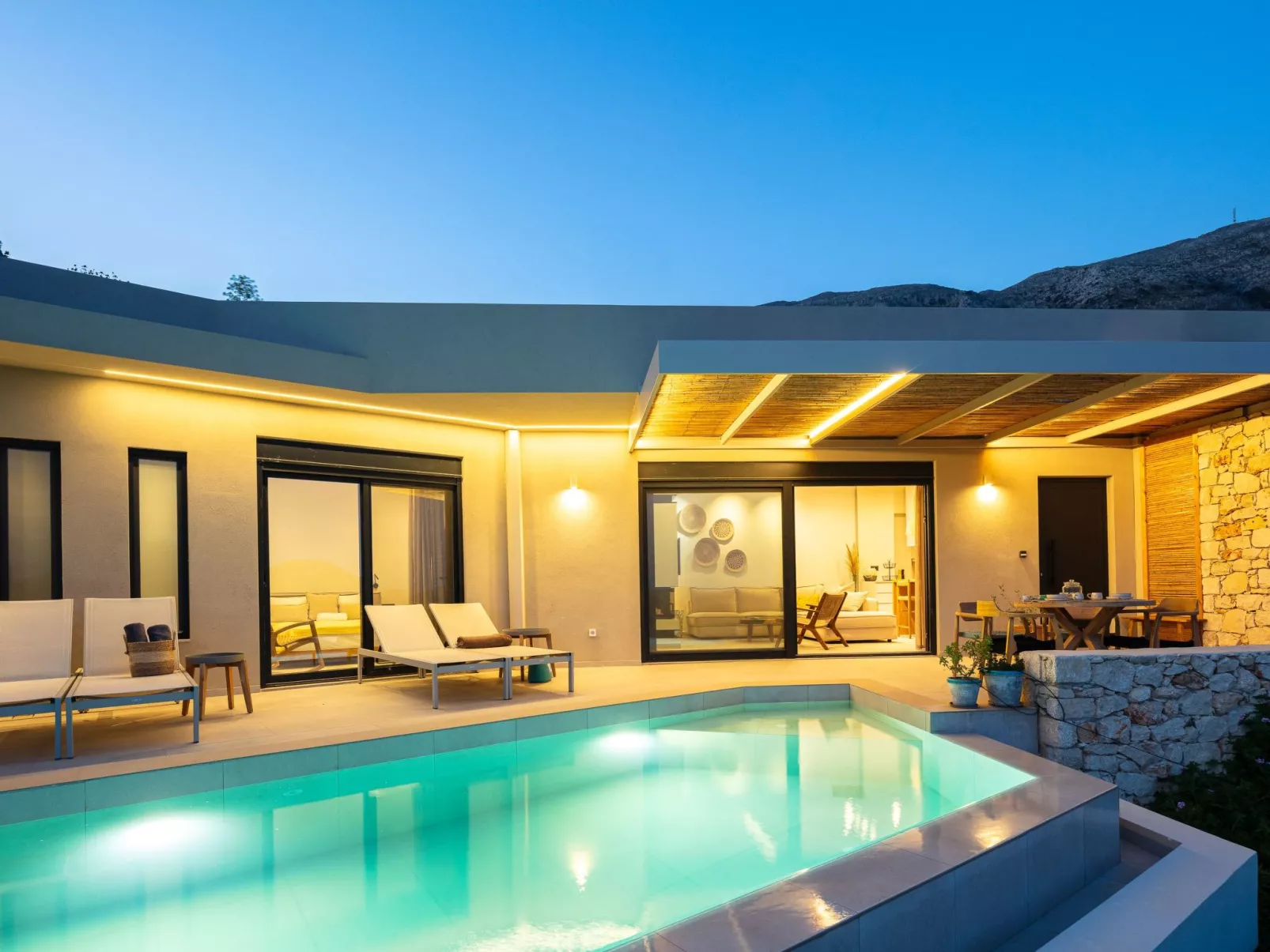 "Serenity" mit eigenem Pool-Image-tags.info