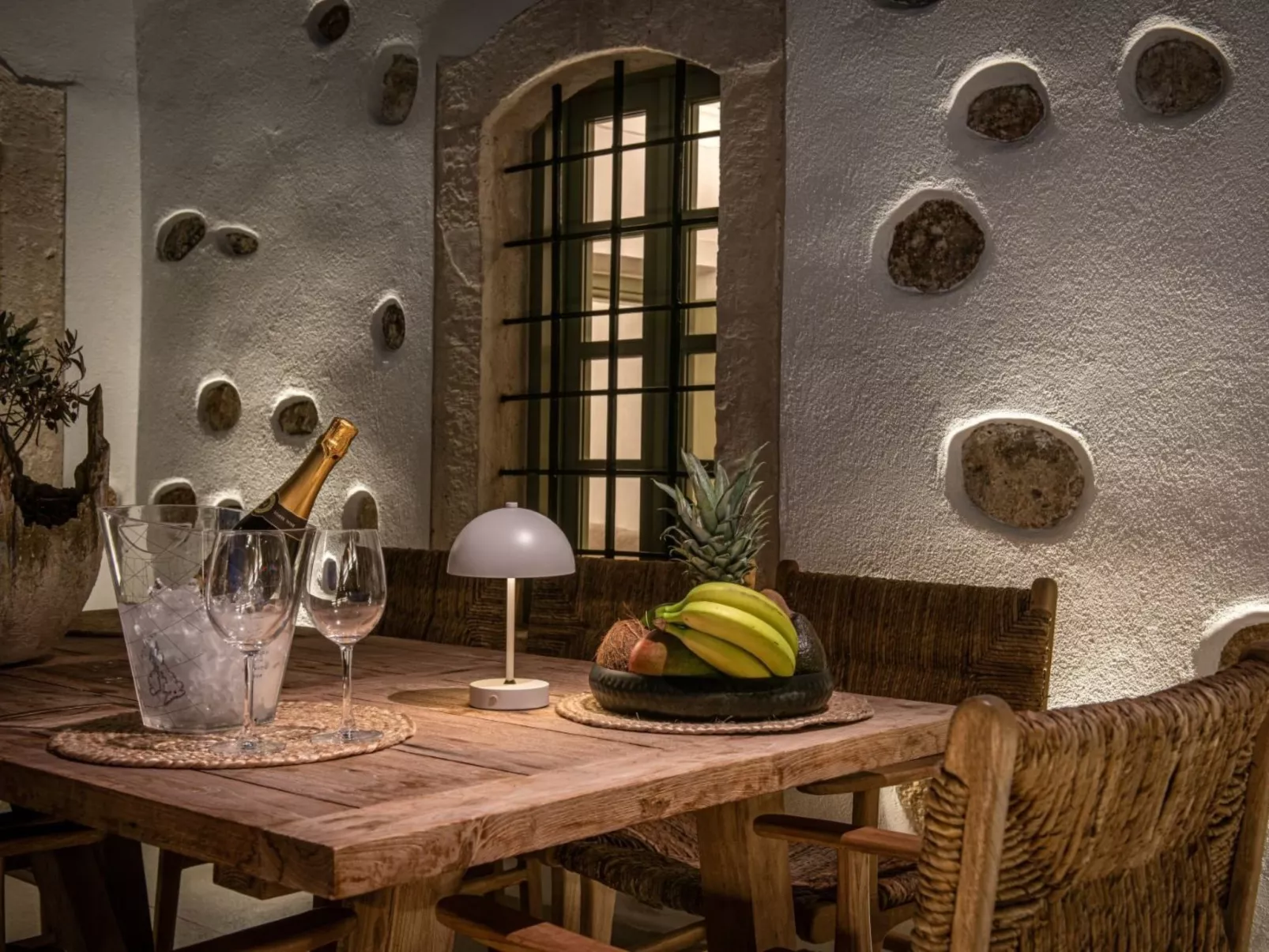 Mint Villa "by Checkin"-Binnen