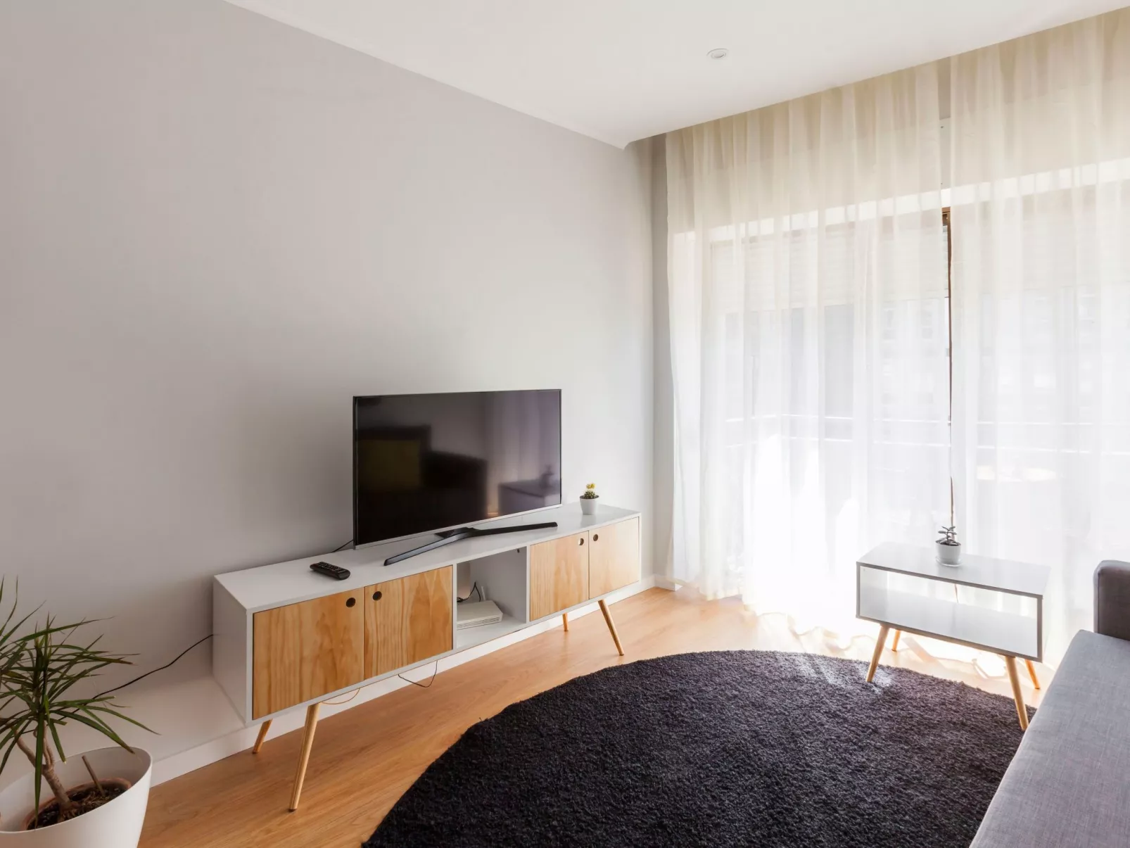 Wohnung "Coolhome" mit Balkon-Image-tags.info