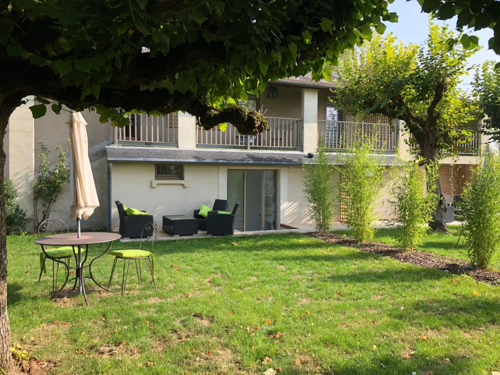 Cottage Parc 70m2 mit Pool in Azay le rideau-Buiten