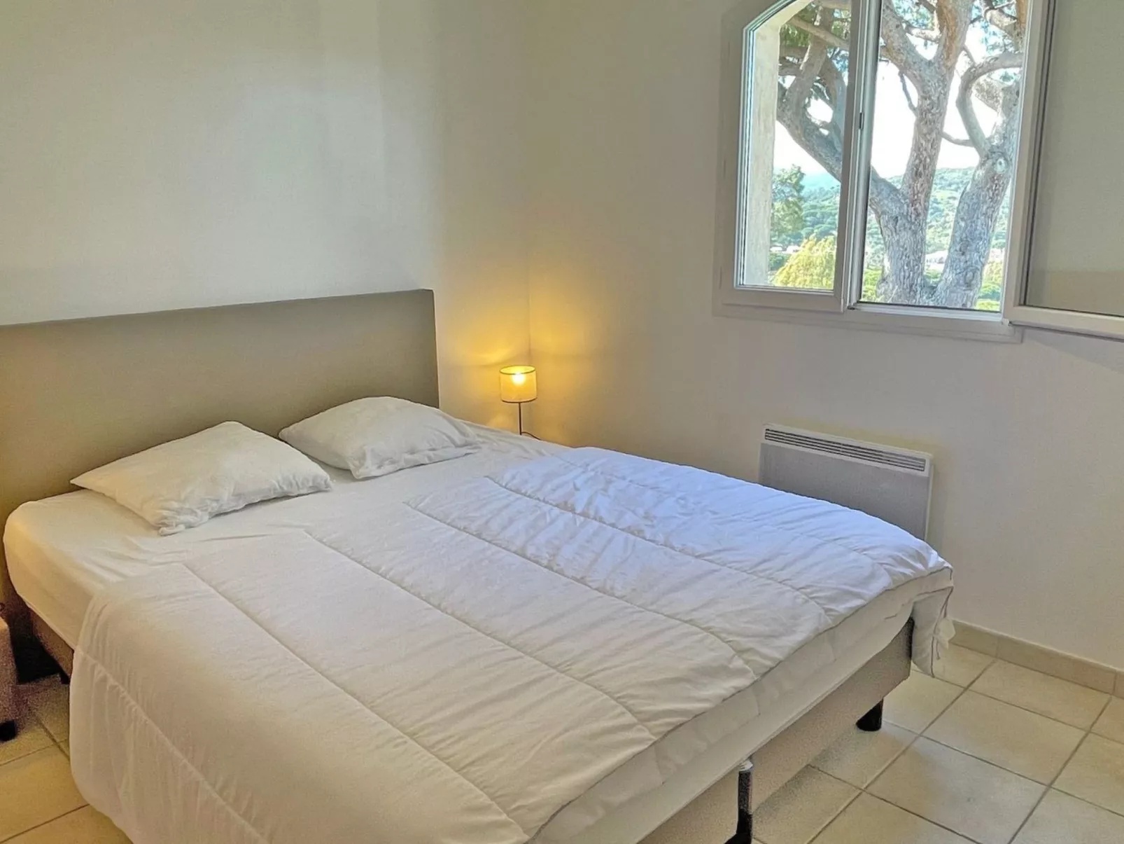 Villa Clair de Lune - Privates Schwimmbad - Jacuzzi-Binnen