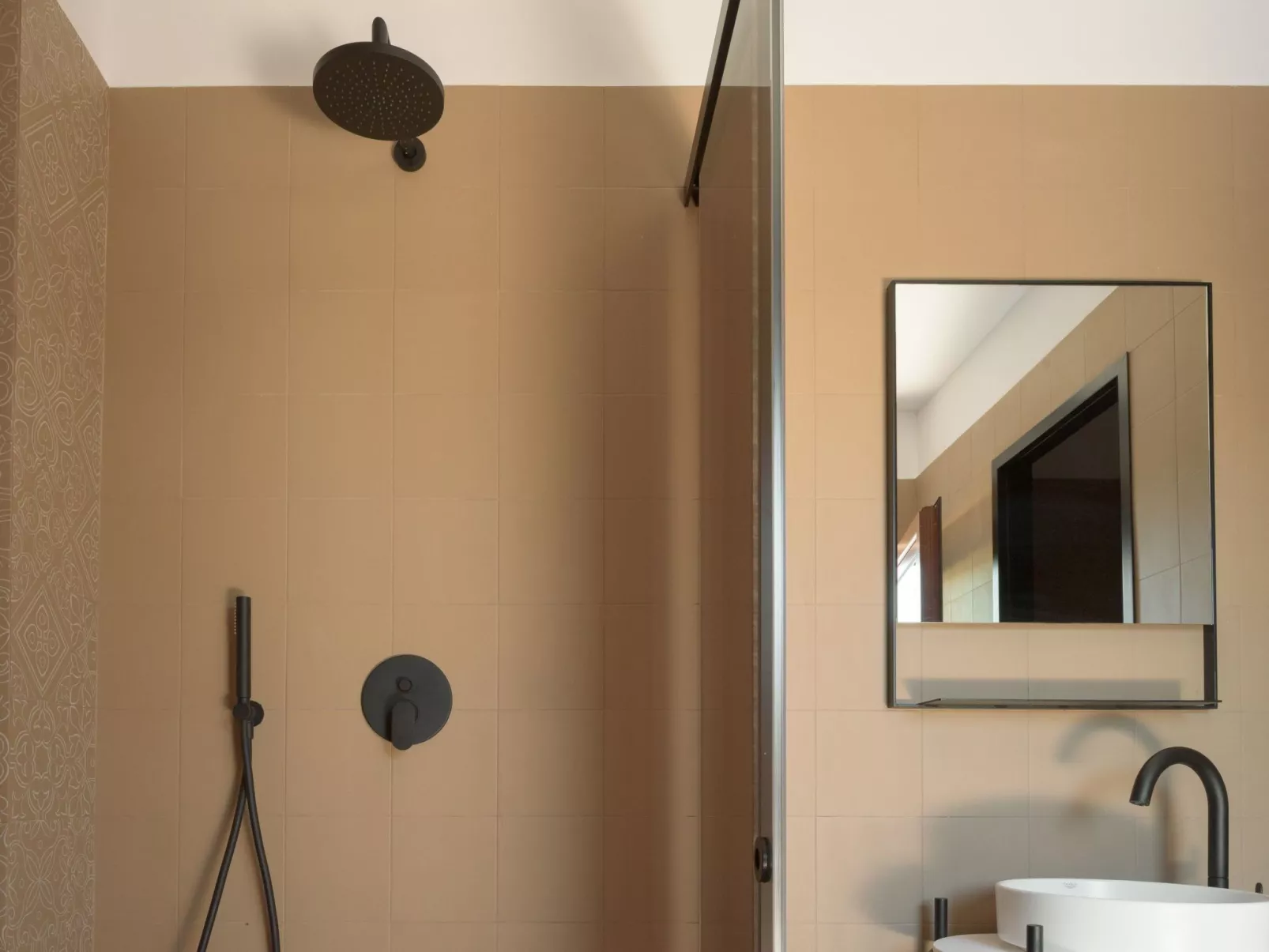 Neu renovierte Familienvilla mit privatem Pool BBQ-Image-tags.info