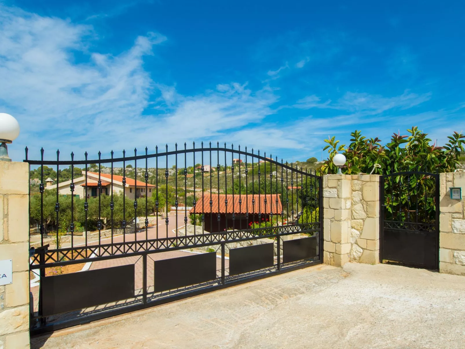 Villa Mathea - Kreta - Große Luxusvilla mit privatem Pool - Zentrale aber ruhig-Image-tags.info