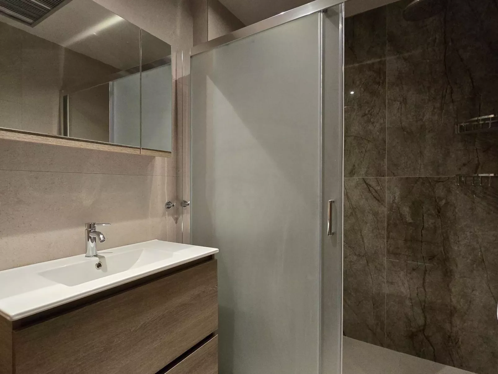 Trapezia Luxury Living -Zitrin-Image-tags.info