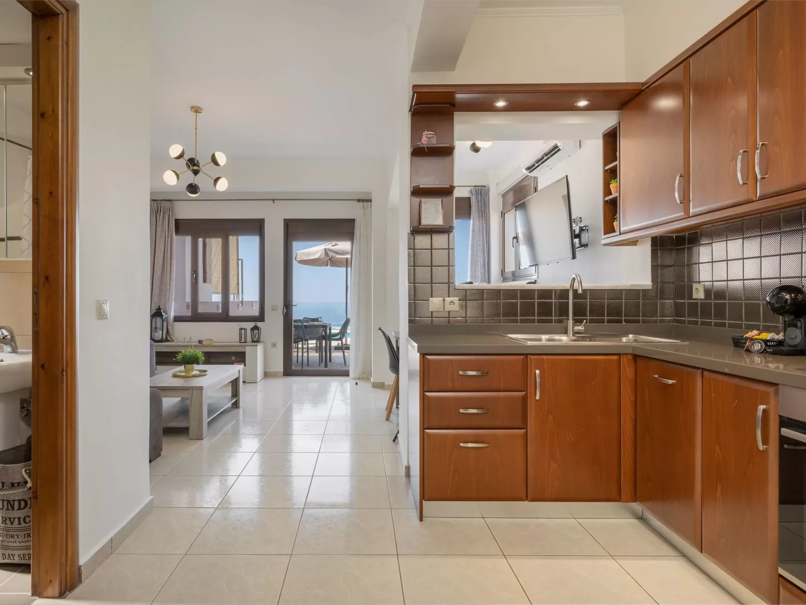 "Villa Nektar" mit privatem Pool-Binnen