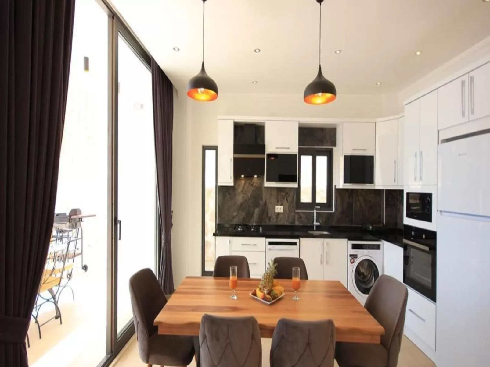 Villa mit Blick auf das Tal-Binnen