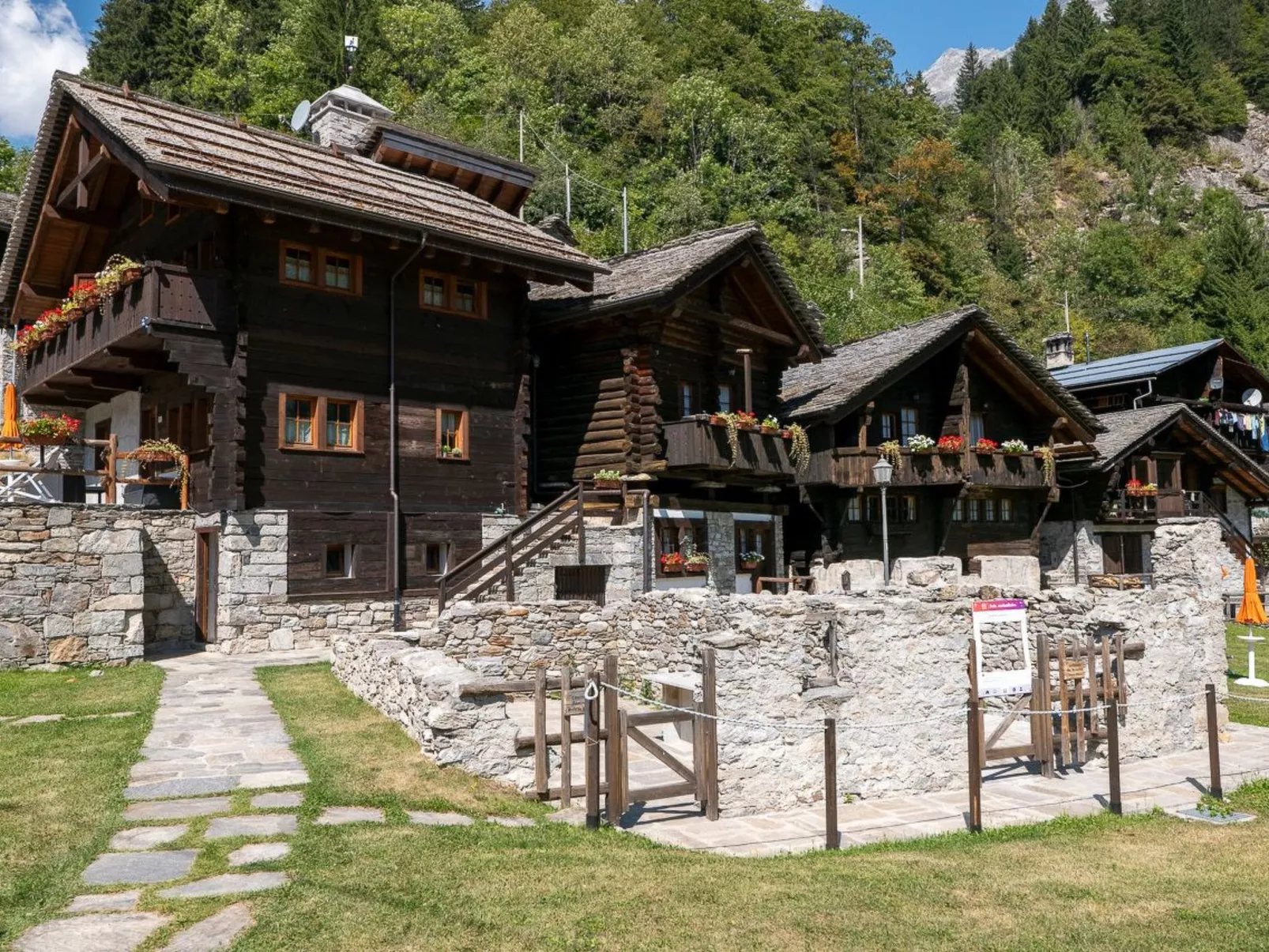 Chalet Borgo Walser Testa 2-Buiten