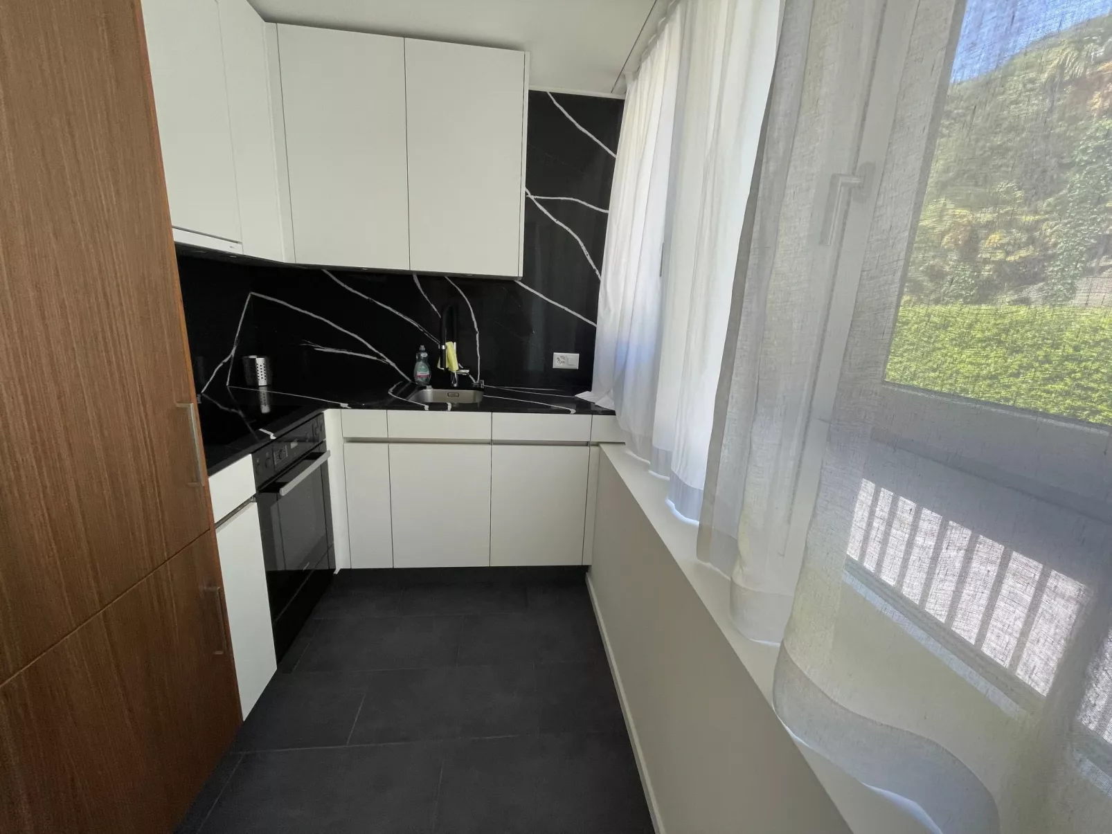 Ascona: Casa Azzurra-Binnen