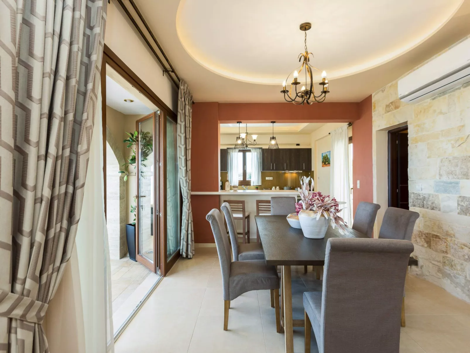 Family Villa Privater Pool Grillplatz Meerblick-Binnen