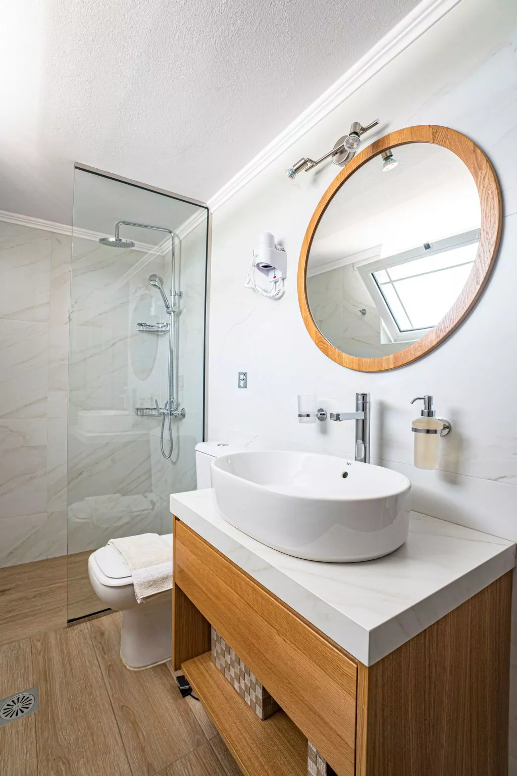 Big Blue Exklusive Villa am Meer-Image-tags.info