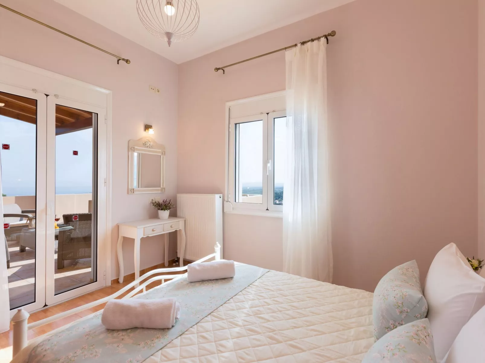 Entspannen Sie sich in der Villa mit privatem Pool, BBQ und Tischtennisplatte-Image-tags.info