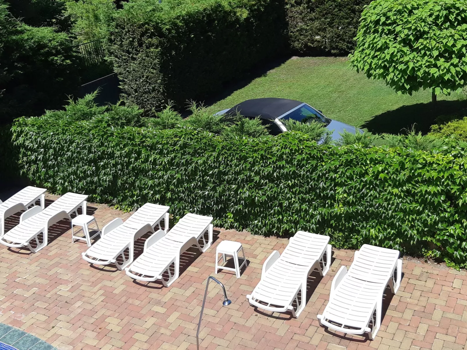 Hannabella mit gemeinschaftlichem Pool-Buiten