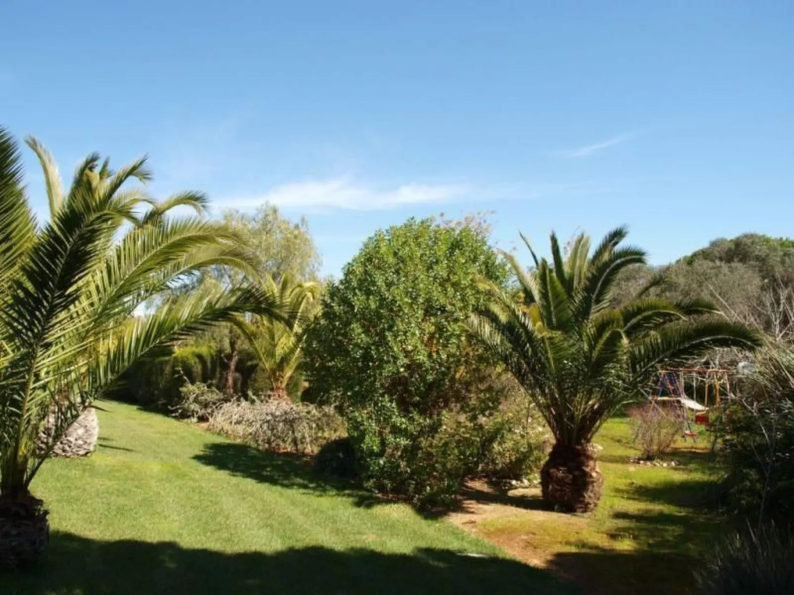 Mit Terrasse und Gemeinschaftspool-Buiten