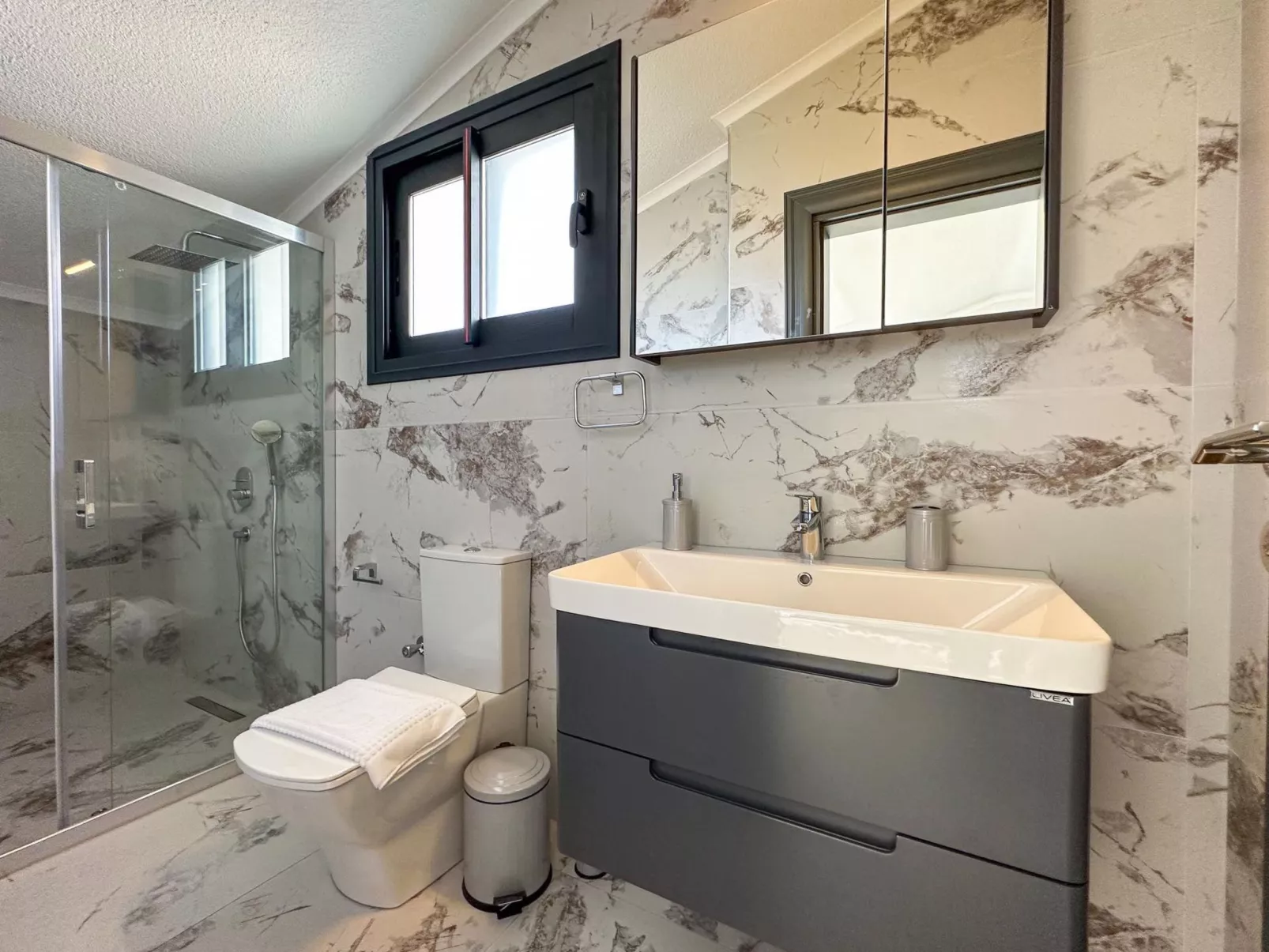 Luxuriöse Villa "Galaxy V4", 300 Meter vom Meer-Image-tags.info