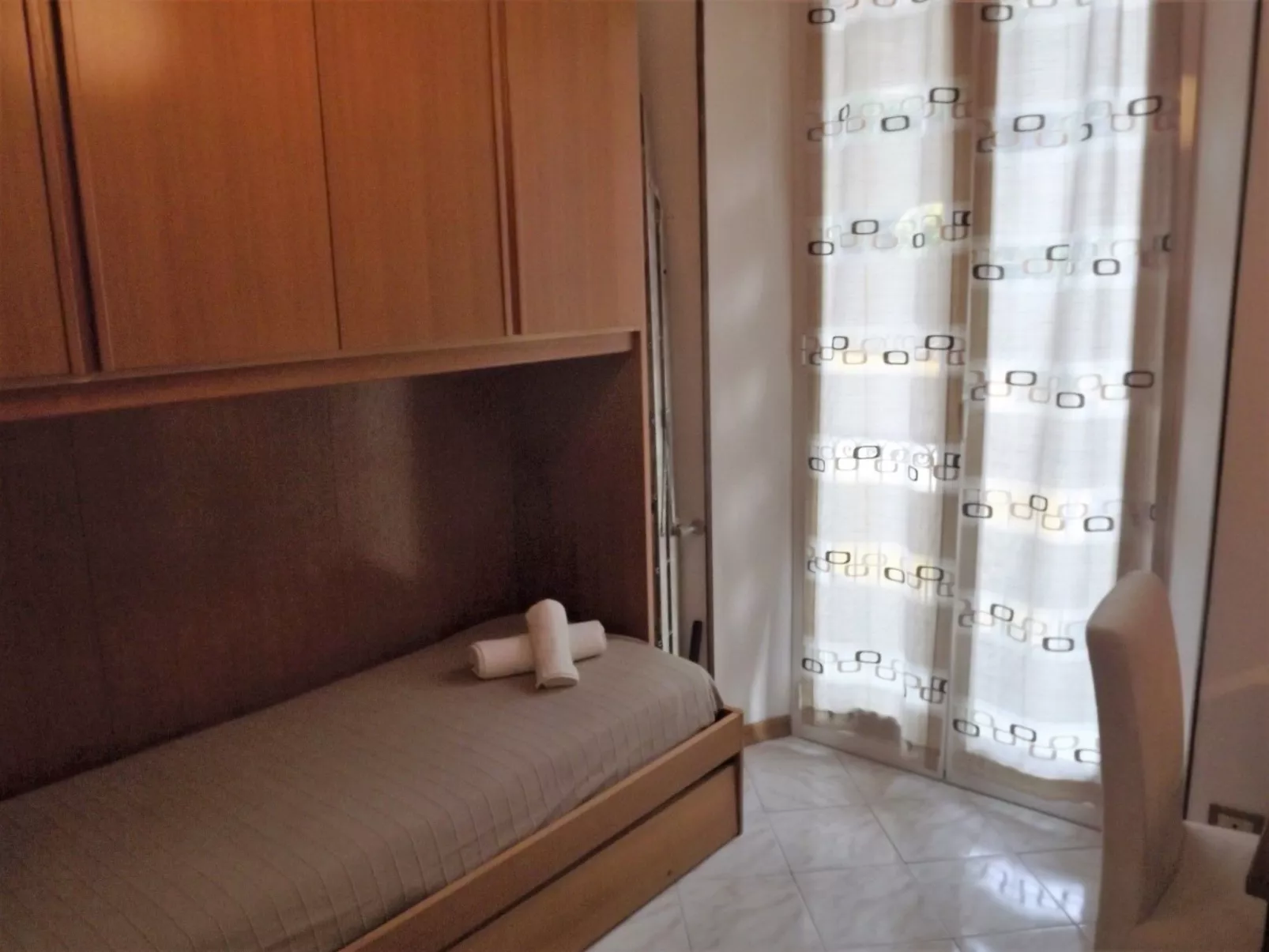 ILA1803 HOUSE AL PORTO-Image-tags.info