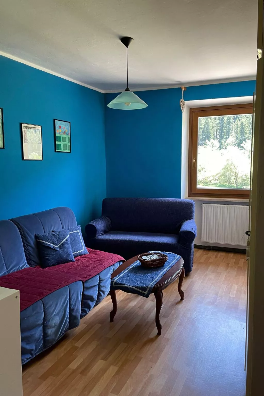 Gesegnet wie Frösche auf einem Seerosenblatt-Binnen