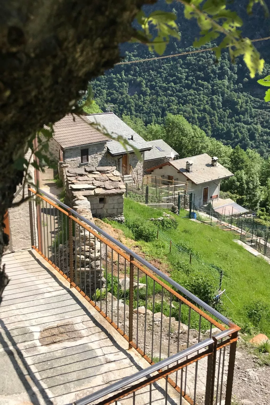Chalet 'Casa al Pozzo' mit Bergblick-Buiten