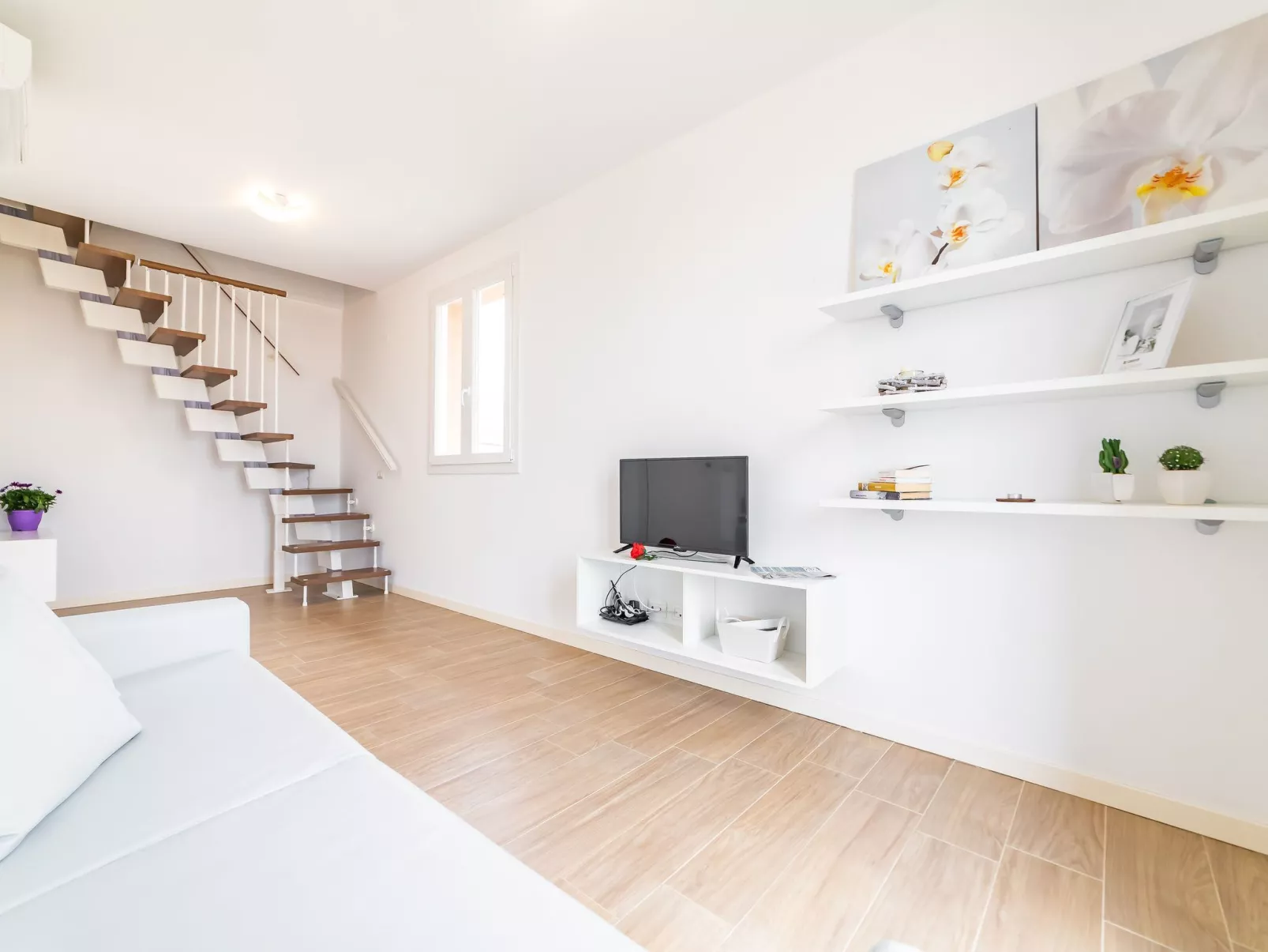 Wohnung mit Balkon-Binnen