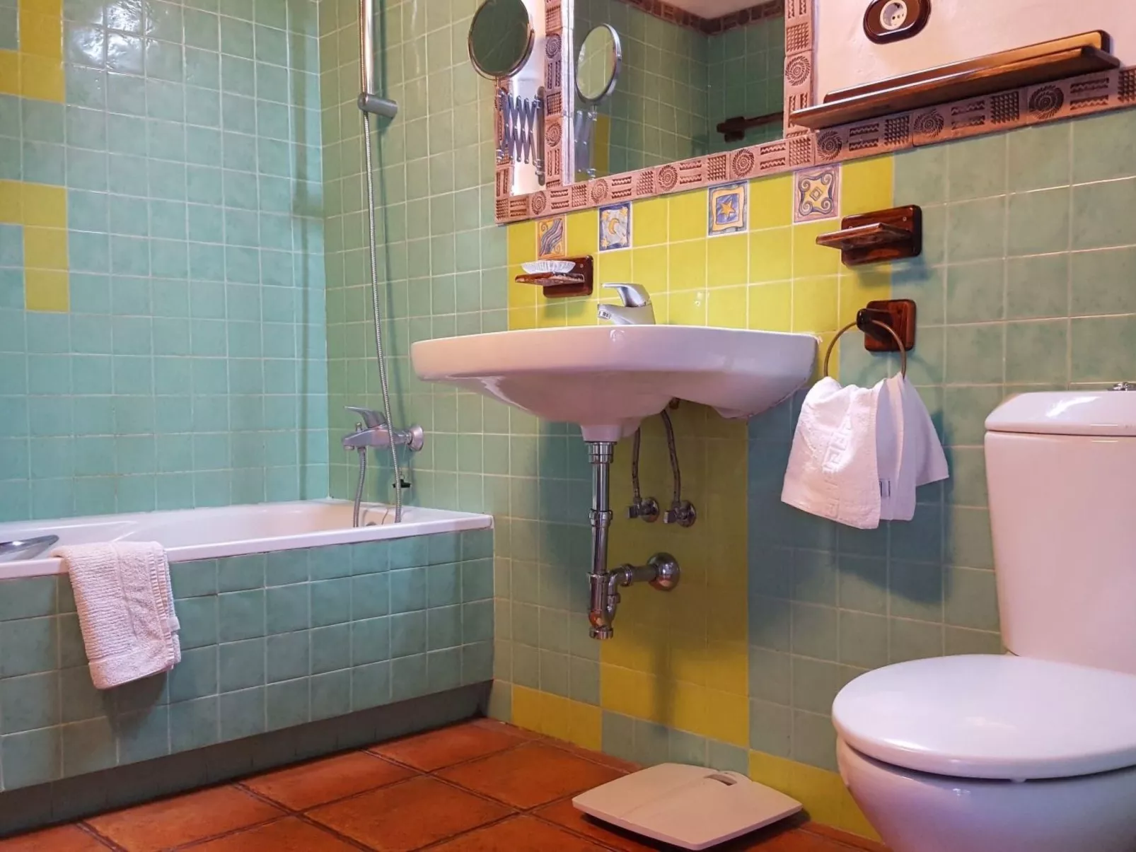 Die Schule von La Sorrueda-Image-tags.info