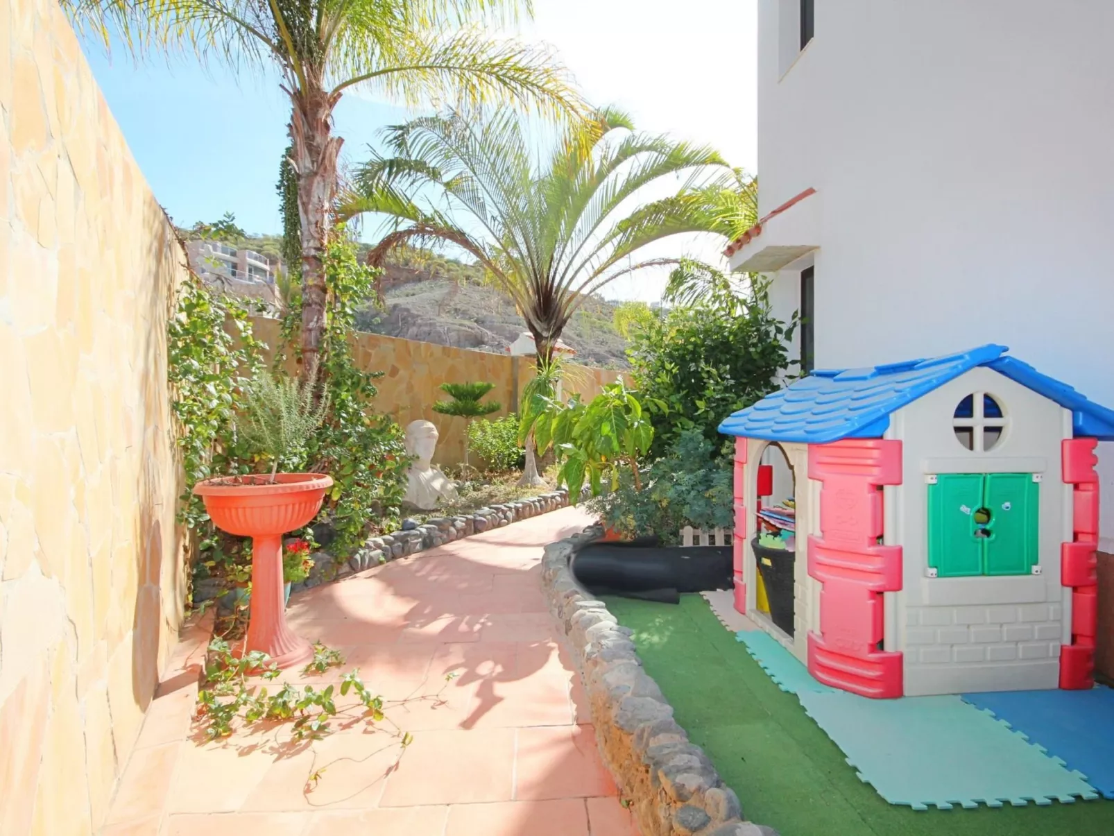 Luxus-Villa Lucia-Buiten