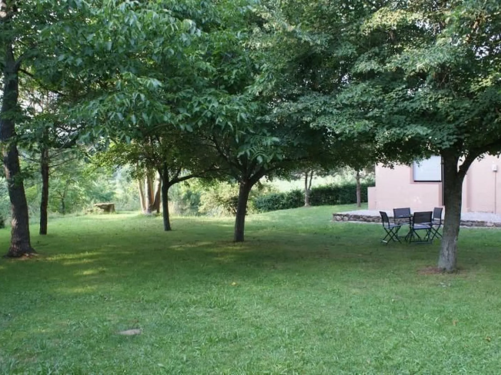 Kleiner Bungalow mit zwei Schlafzimmern.-Buiten