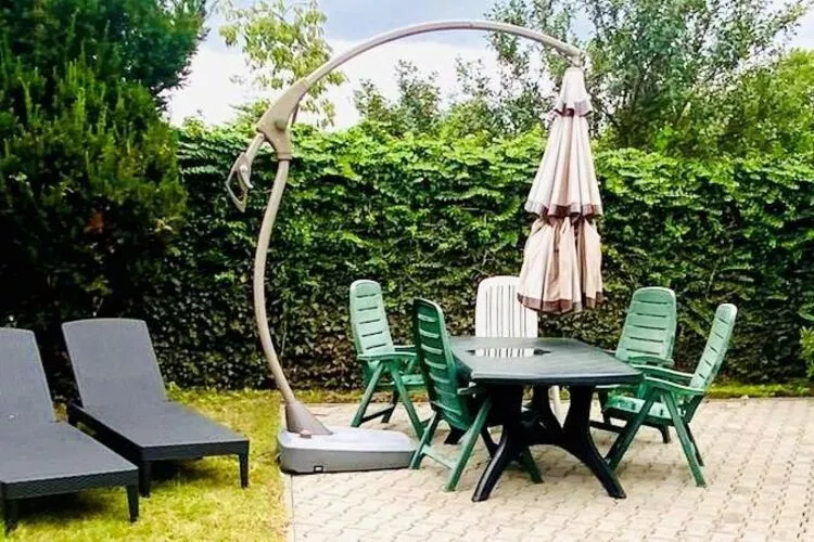 Ferienhaus Kapitänshus Gesamt / 1-14 Personen-Tuinen zomer