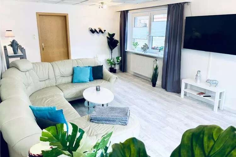Ferienhaus Kapitänshus Gesamt / 16 Personen-Woonkamer