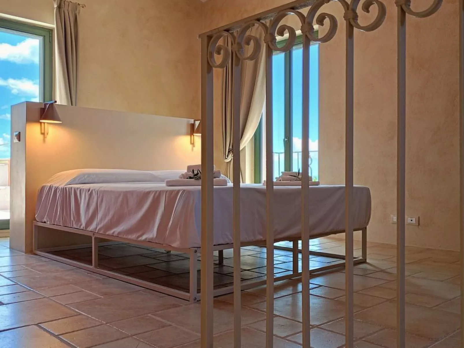 Villa mit Whirlpool, nur 6 km vom Strand entfernt-Binnen