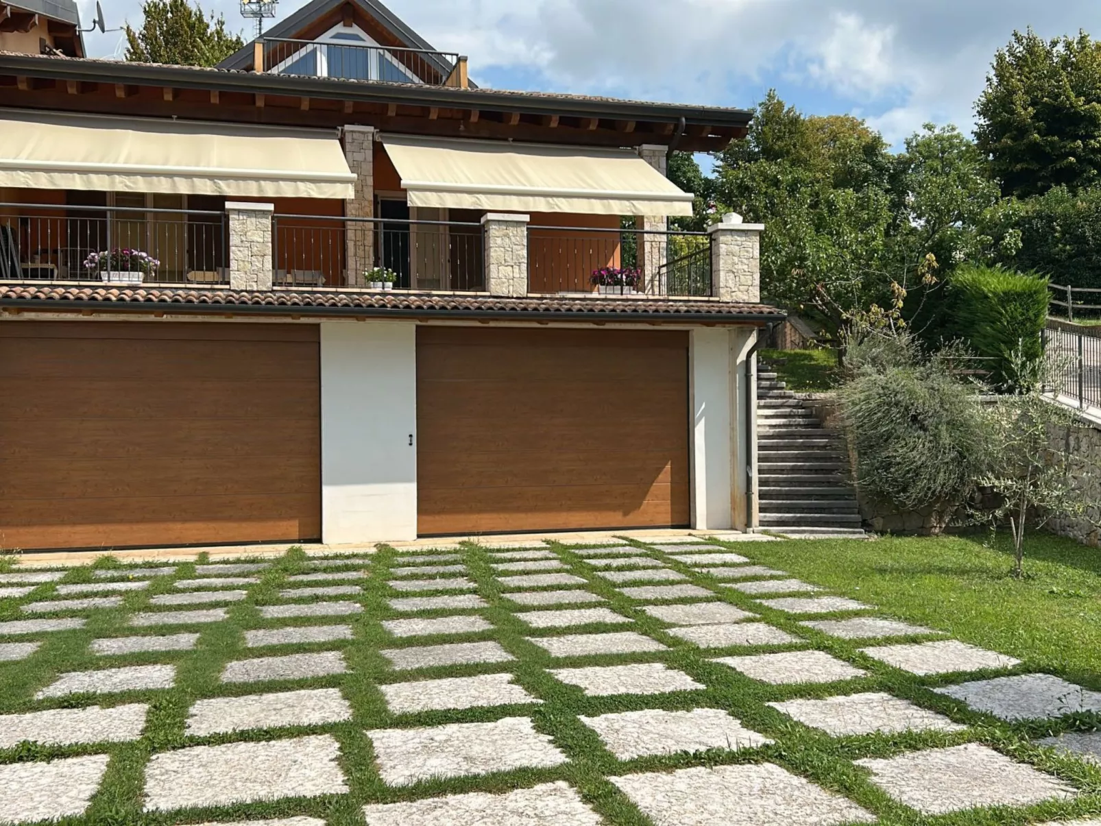 Ferienvilla mit Wasserblick-Buiten