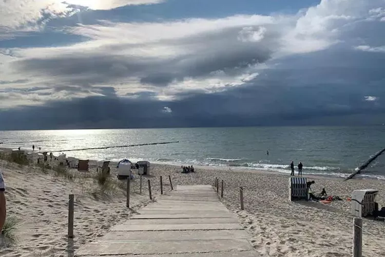 Ferienhaus Kapitänshus Gesamt / 16 Personen-Gebieden zomer 1km