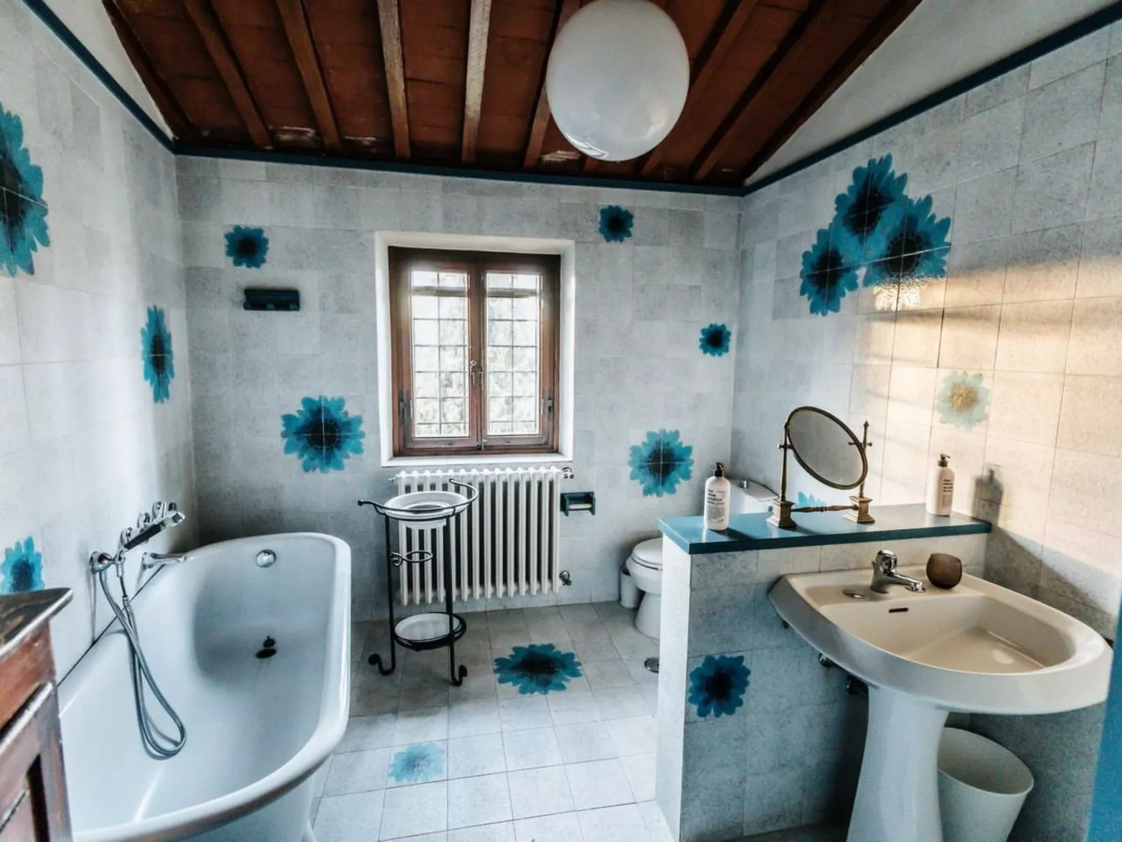 Wunderschöne Villa mit atemberaubender Aussicht und privatem Pool-Binnen