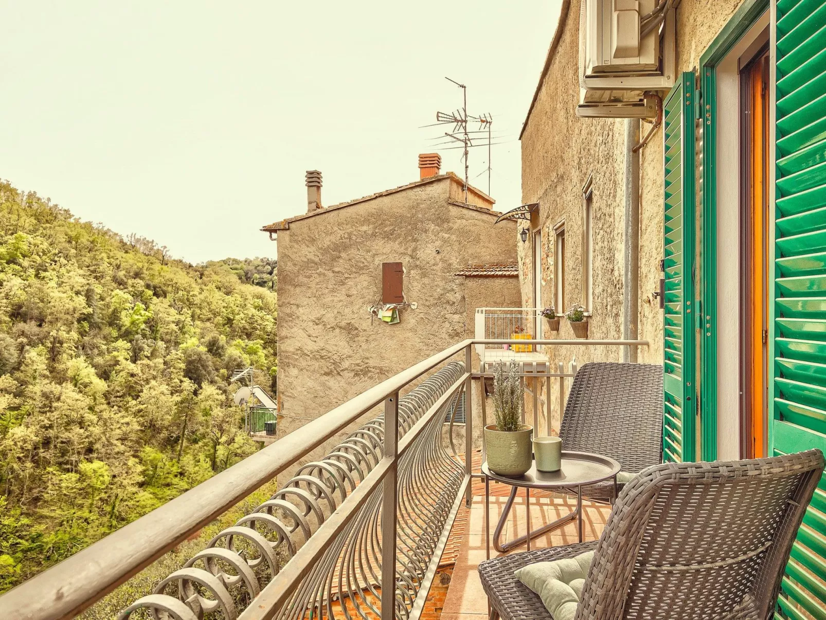 Charmante toskanische Wohnung mit Balkon und Blick.-Buiten