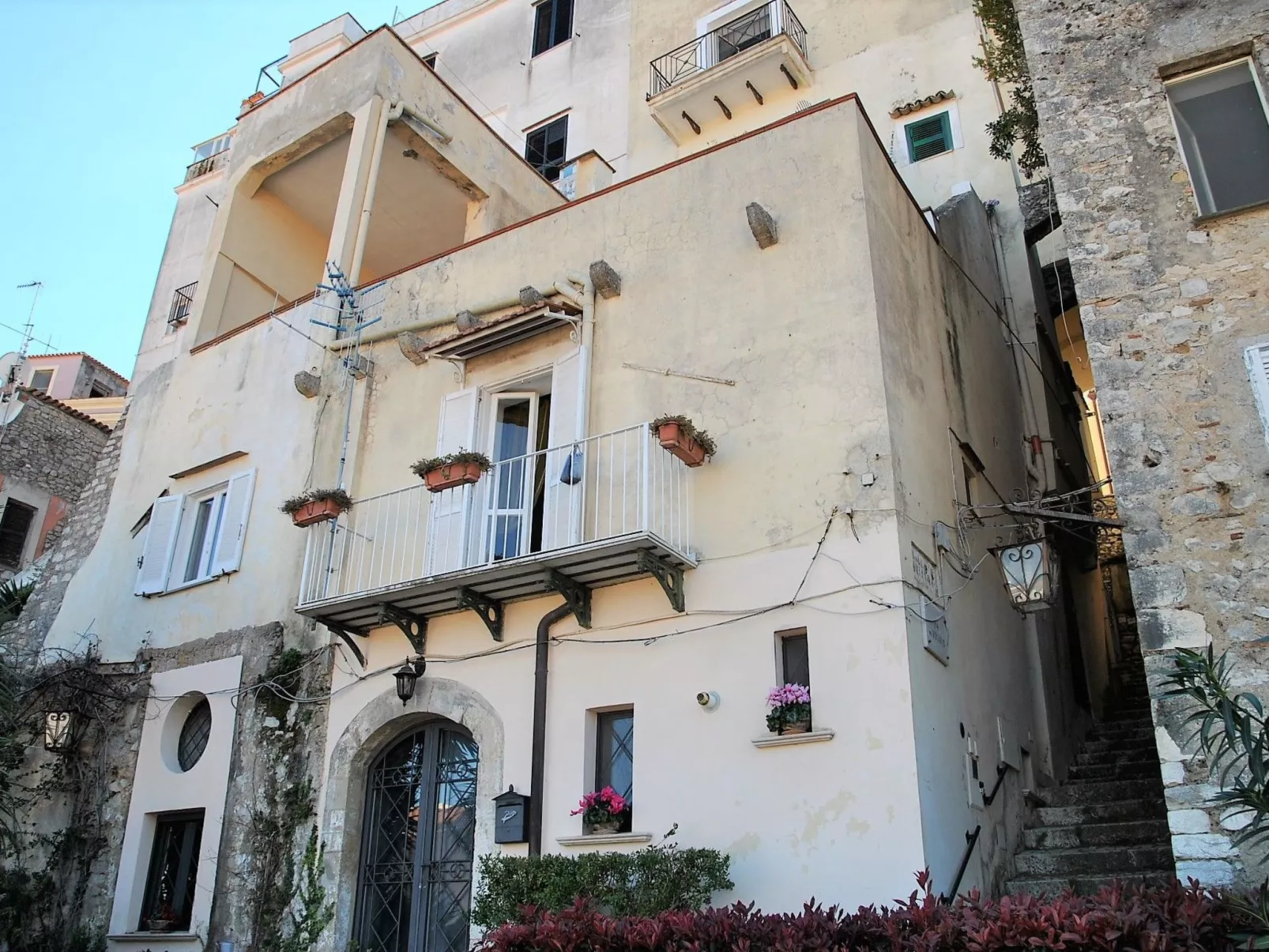 Domhaus mit Blick auf den Golf von Gaeta-Buiten