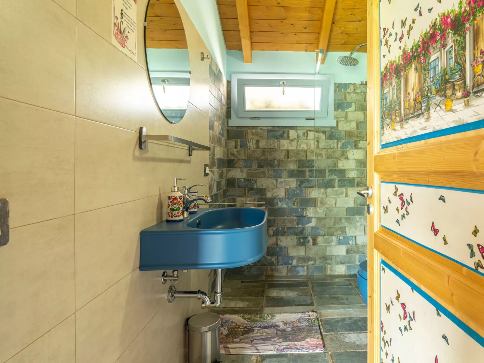 'Hortus la azurra'-Binnen