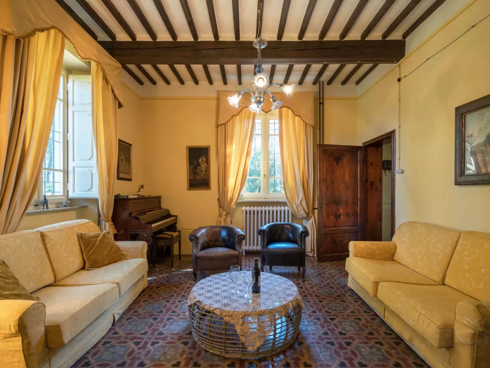 Villa mit Garten und privatem Pool-Image-tags.info