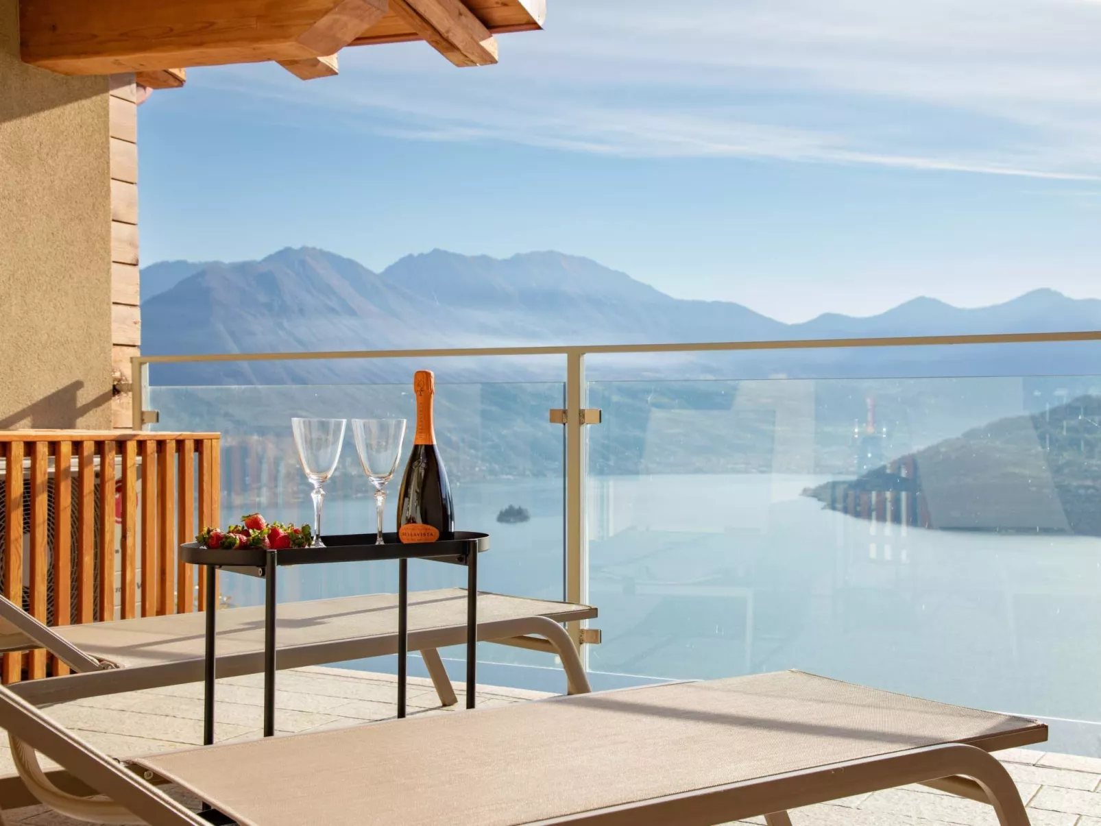 'Delfi' mit Pool-Image-tags.info