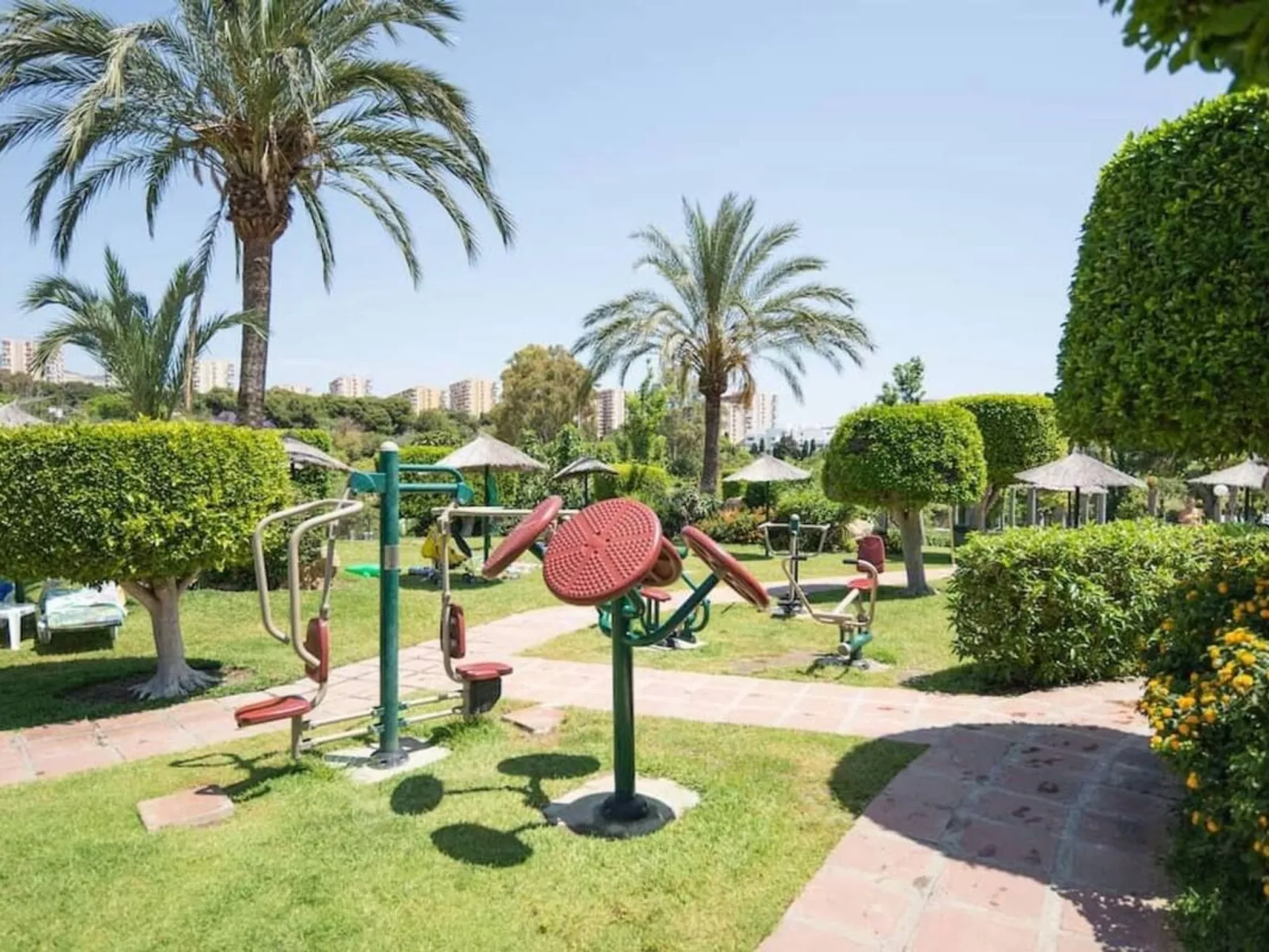 BENALBEACH DE LUXE an der BEACH FRONT LINE-Buiten